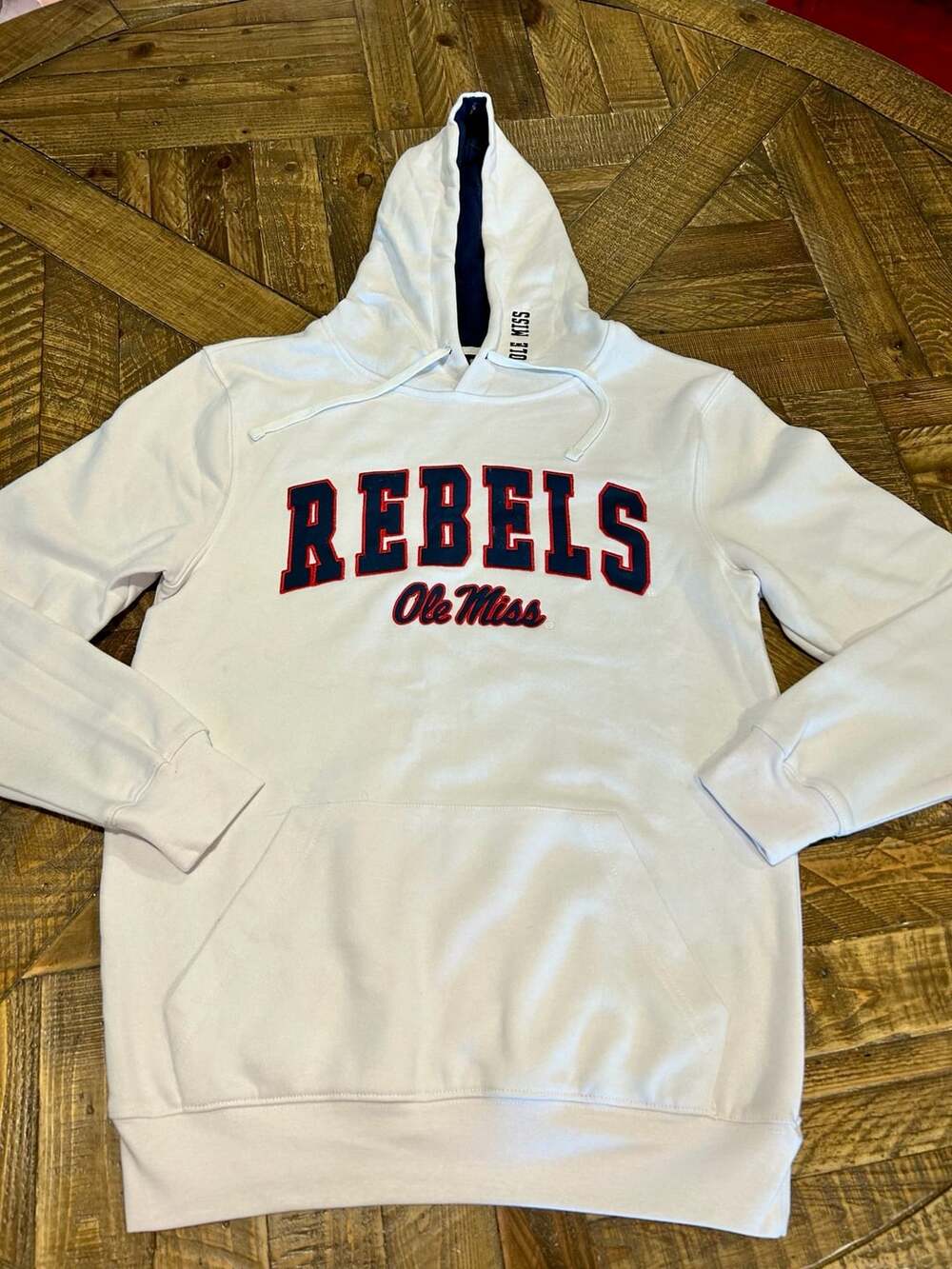 Colosseum Ole Miss Rebels Hoodie Size S White Pullover Sweatshirt